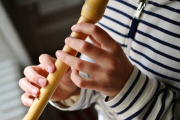 Instrumentos musicales de madera para el desarrollo intelectual